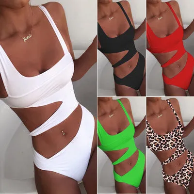 Solid colour one-piece swimsuit